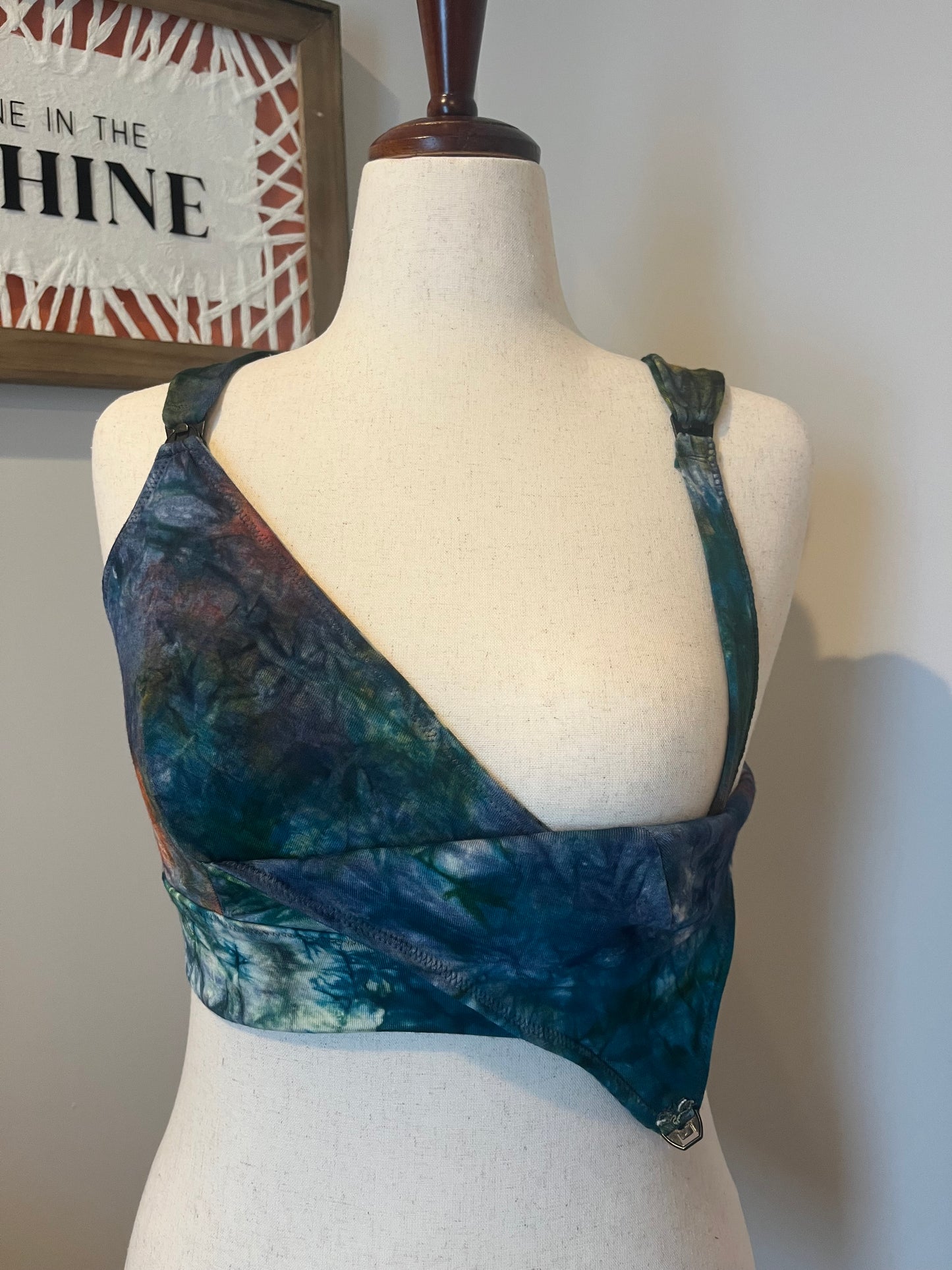 Cross Over - (darted cups)