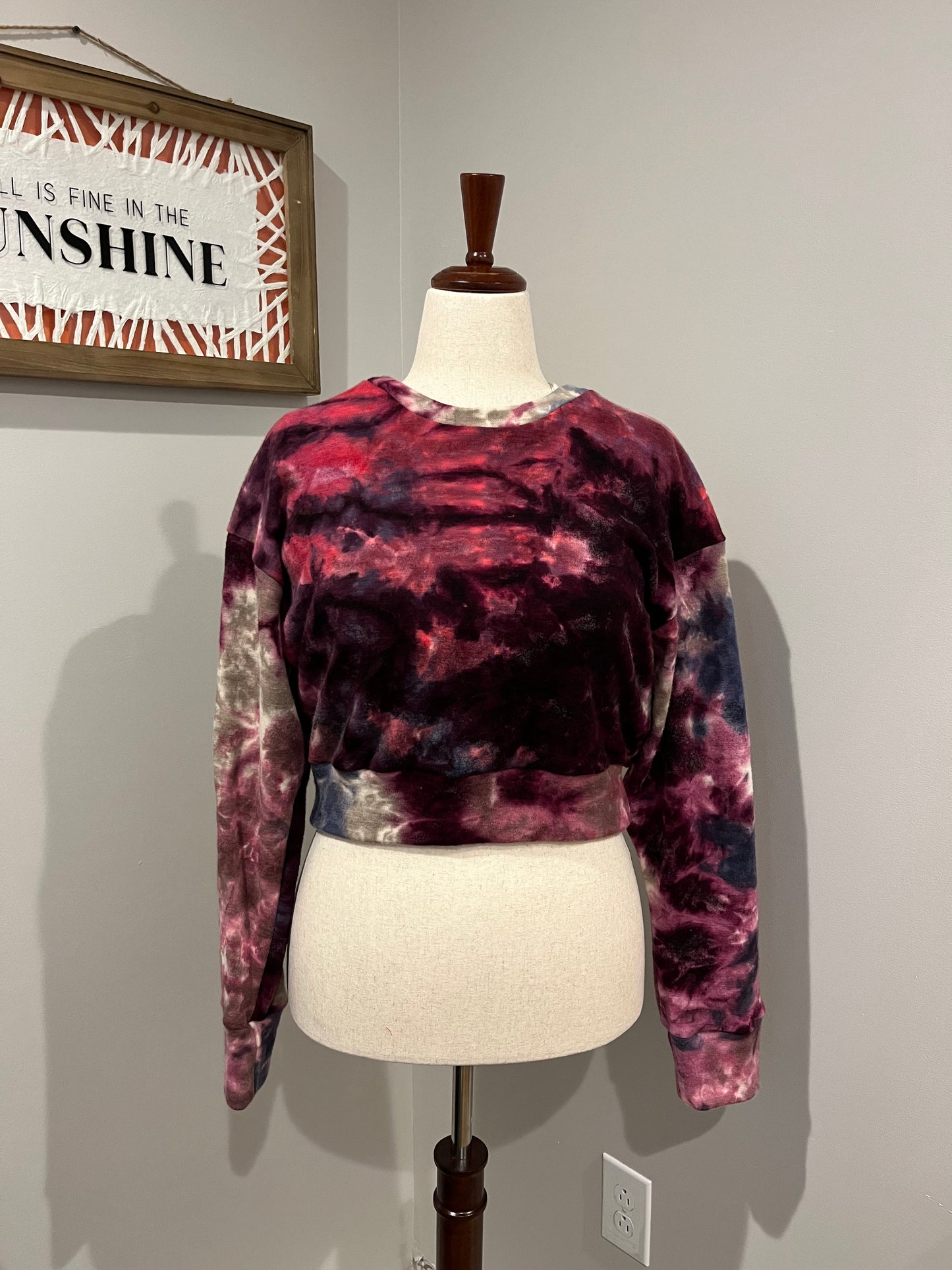 Large - Cropped Sweater